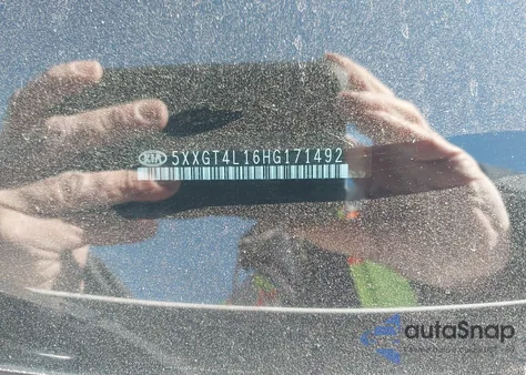 2017 Kia Optima Lx Turbo z USA, uszkodzony, nr VIN 5XXGT4L16HG171492